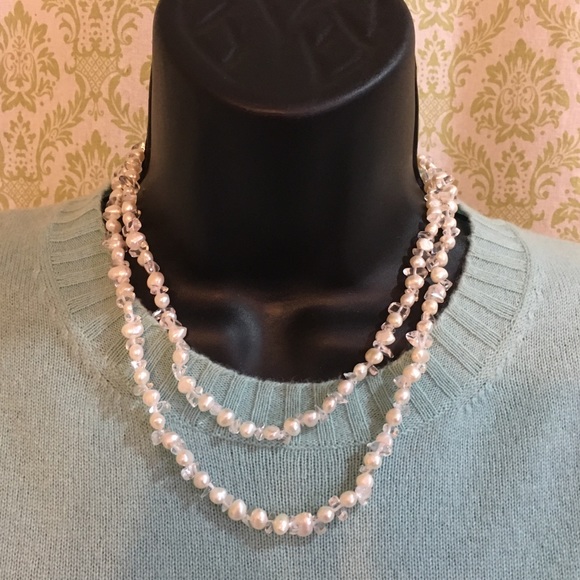 Jewelry - Freshwater pearl and crystal necklace